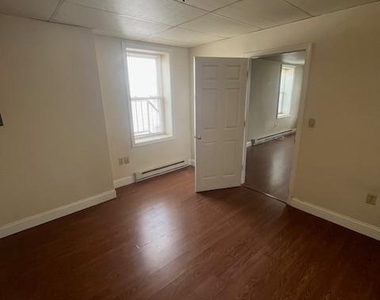 147 E Main Street - Photo Thumbnail 9