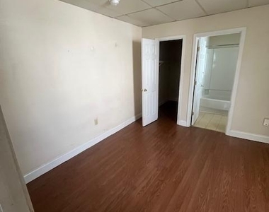 147 E Main Street - Photo Thumbnail 4