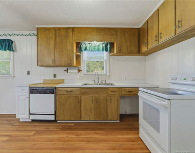 2902 Cornell Drive - Photo Thumbnail 8