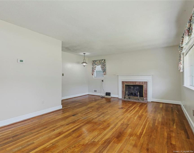 2902 Cornell Drive - Photo Thumbnail 4