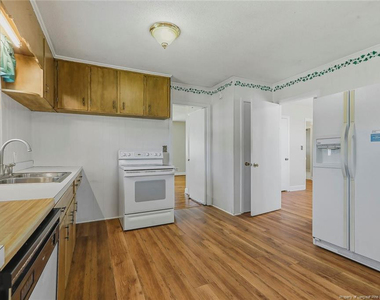 2902 Cornell Drive - Photo Thumbnail 9