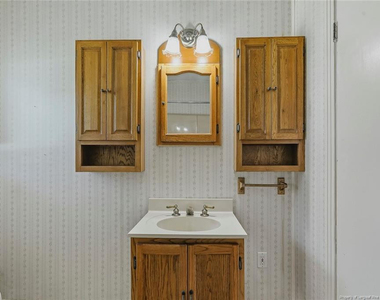 2902 Cornell Drive - Photo Thumbnail 17