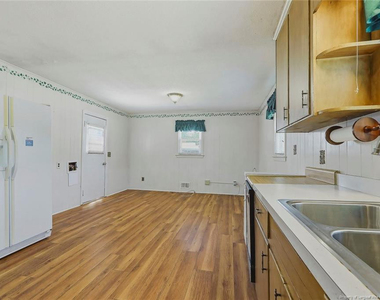 2902 Cornell Drive - Photo Thumbnail 10