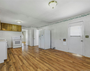 2902 Cornell Drive - Photo Thumbnail 11