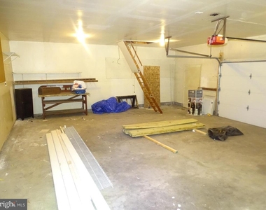 449 Street Road - Photo Thumbnail 32