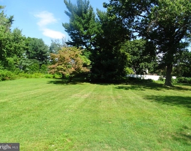 449 Street Road - Photo Thumbnail 31