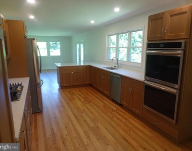 449 Street Road - Photo Thumbnail 10
