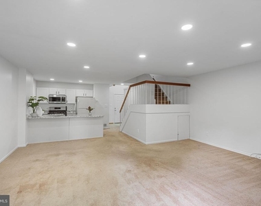 1019 Bancroft Place - Photo Thumbnail 2