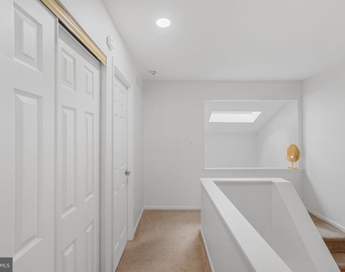 1019 Bancroft Place - Photo Thumbnail 8
