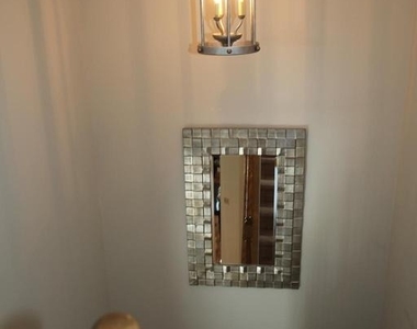 212 Village Way - Photo Thumbnail 7