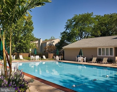 130 Westbury Court - Photo Thumbnail 15