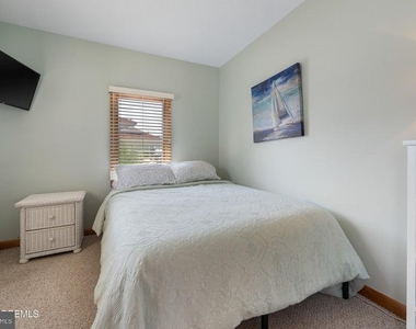 43 Florence Lane - Photo Thumbnail 13