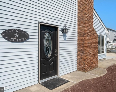 43 Florence Lane - Photo Thumbnail 2