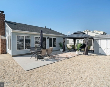 43 Florence Lane - Photo Thumbnail 3