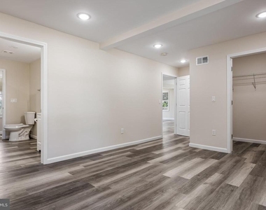55 Shawnee Ave - Photo Thumbnail 16