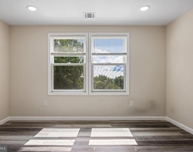 55 Shawnee Ave - Photo Thumbnail 30