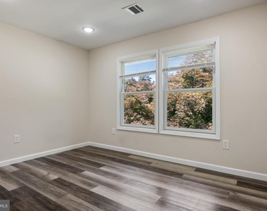 55 Shawnee Ave - Photo Thumbnail 20