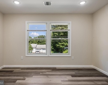 55 Shawnee Ave - Photo Thumbnail 32