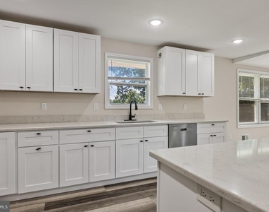 55 Shawnee Ave - Photo Thumbnail 11