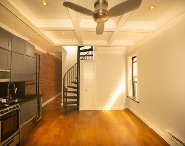 West 103rd Street - Photo Thumbnail 16