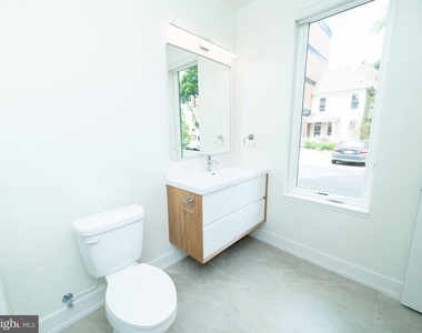 19 Lincoln Court - Photo Thumbnail 9