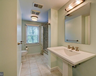 353 Cherry Hill Road - Photo Thumbnail 31