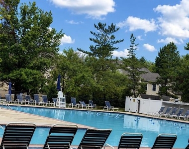 237 Andover Place - Photo Thumbnail 26
