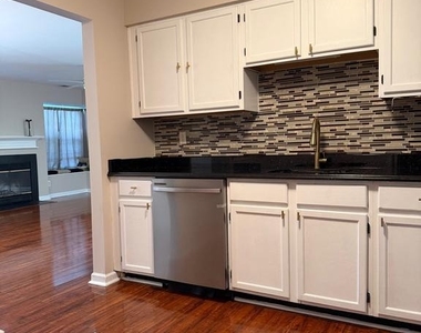 237 Andover Place - Photo Thumbnail 13
