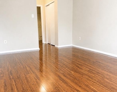 237 Andover Place - Photo Thumbnail 17