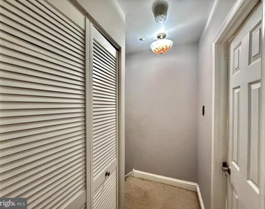 64 Woodway Drive - Photo Thumbnail 21
