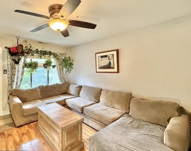 64 Woodway Drive - Photo Thumbnail 7