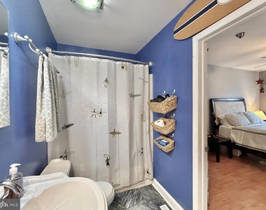 64 Woodway Drive - Photo Thumbnail 24