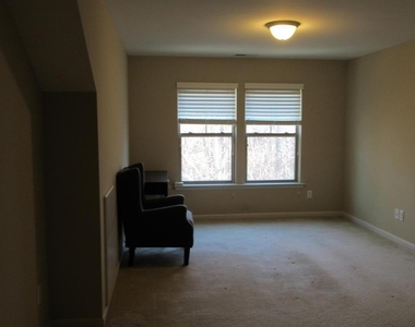 1125 Midtowne Way - Photo Thumbnail 13