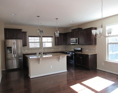 1125 Midtowne Way - Photo Thumbnail 5