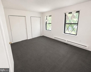 1 Dover Court - Photo Thumbnail 5