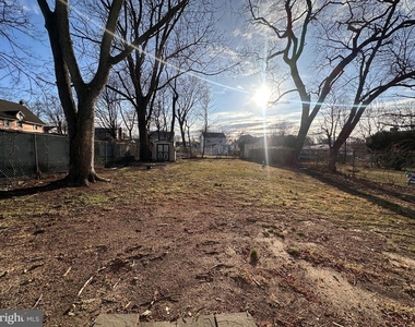 225 Velde Avenue - Photo Thumbnail 13