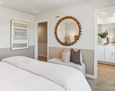 122 Essex Drive - Photo Thumbnail 21