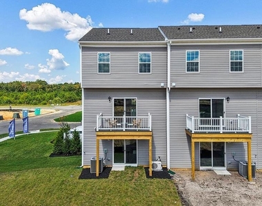 122 Essex Drive - Photo Thumbnail 34