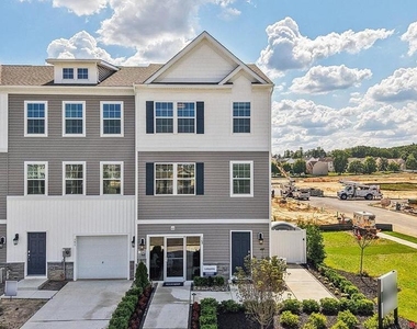 122 Essex Drive - Photo Thumbnail 42