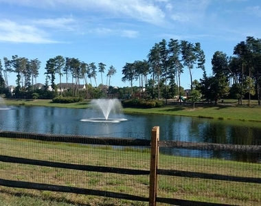 122 Essex Drive - Photo Thumbnail 37