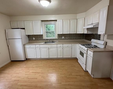 104 S Pearl St S S - Photo Thumbnail 1