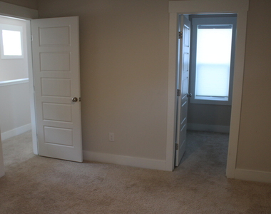1521 Rhodeschool Drive - Photo Thumbnail 9