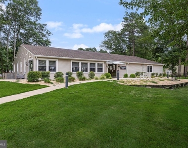 109 Huntington Drive - Photo Thumbnail 24