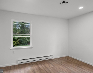109 Huntington Drive - Photo Thumbnail 15
