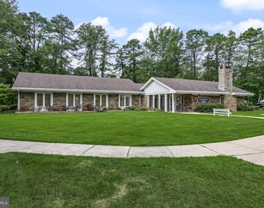 109 Huntington Drive - Photo Thumbnail 25