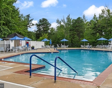 109 Huntington Drive - Photo Thumbnail 28