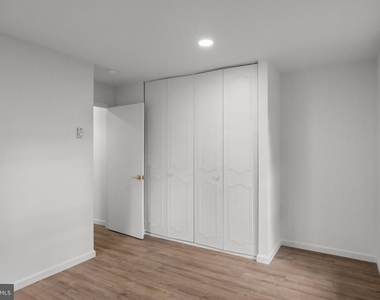 109 Huntington Drive - Photo Thumbnail 17