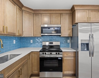 109 Huntington Drive - Photo Thumbnail 5