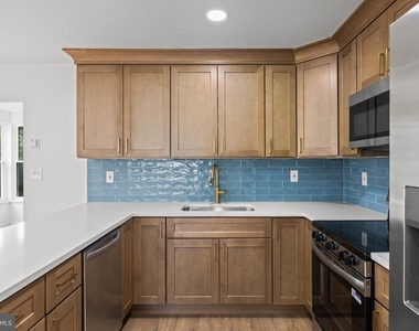 109 Huntington Drive - Photo Thumbnail 7