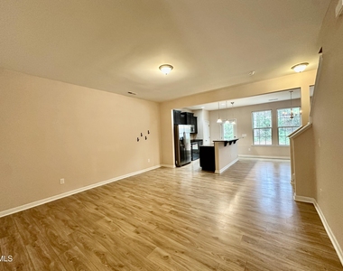 1415 Montonia Street - Photo Thumbnail 4